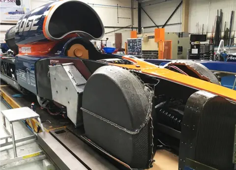BLOODHOUND SSC Wheel arches