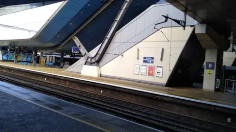 Social Media Reading Platform 8