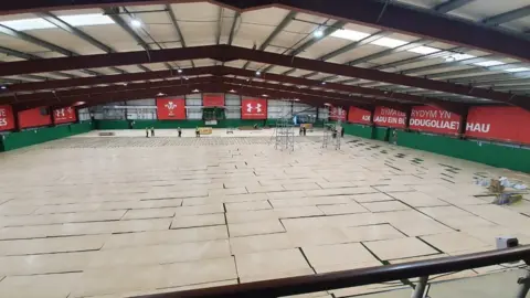 Cwm Taf Health Board Work to turn the rugby training facility at Hensol into a field hospital