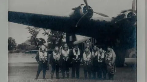 Roslyn Bryant Crew of Alan Green's Stirling, 1942