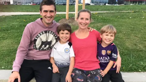 Simon Lount Simon Lount, his wife Sarah, and sons Benjamin (8) and Alexander (5)