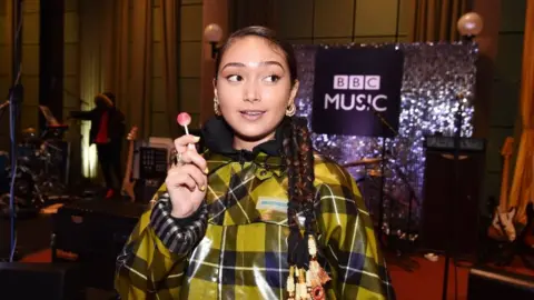 joy crookes