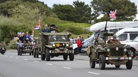 Military vehicle cavalcade