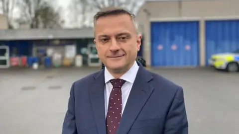 Theo Chikomba/BBC Det Supt Andy Waldie