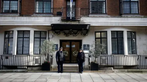 REUTERS/Henry Nicholls King Edward VII hospital