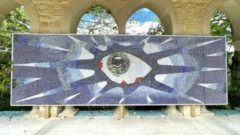 Sculpture at Kingham Lodge The Psychedelic Eye