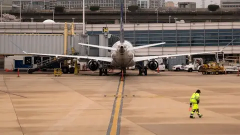 Getty Images Photo of United Airlines plane at Reagan Airport