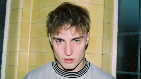 YOUTUBE Sam Fender