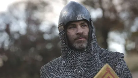 BBC Chris Pine plays Robert the Bruce in new Netflix film Outlaw King