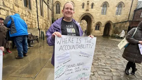 LDRS/JAMES TURNER Julie Heron at SEND protest