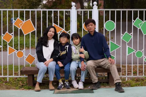 Shin Yong-ju Shin family