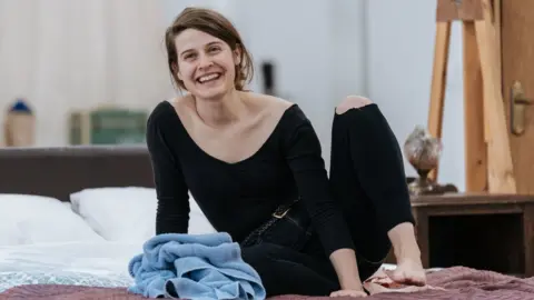 Manuel Harlan Emma Paetz as Uta Hagen