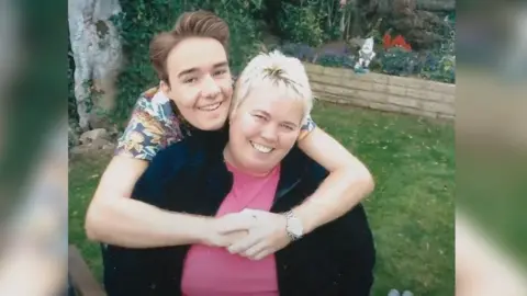 Channel 4 Ollie with his aunt Kate