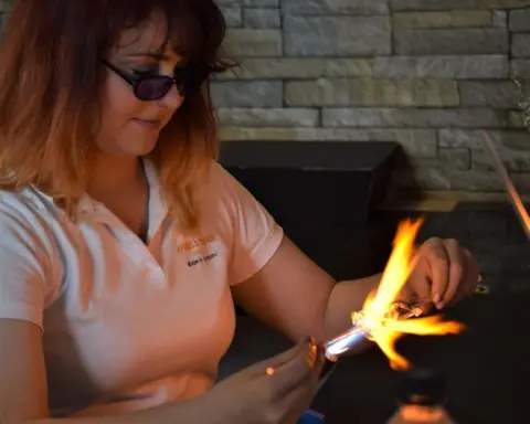 Supplied Glassmaker Bee Hardy