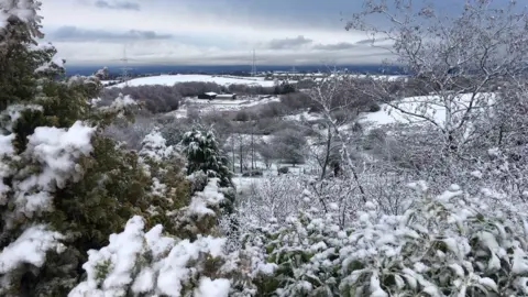 Bwlchgwyn in Wrexham with snow