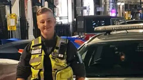 Met Police Still of Gabrielle Hutchinson, 23, in a fluorescent jacket