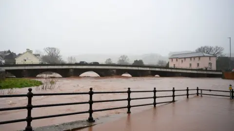 Matthew Horwood High water levels in the River Usk