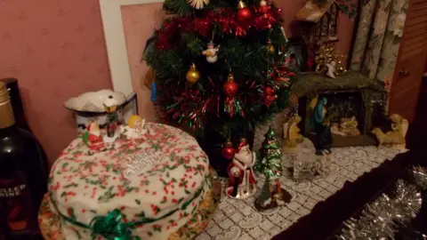 Louise Kuhn Nativity scene