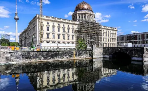 EPA Area of monument construction, 20 May 20