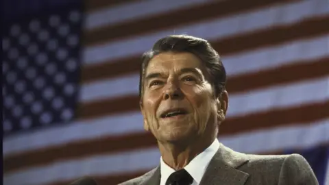 Dirck Halstead Ronald Reagan