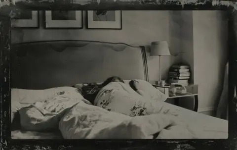 Jo de Banzie Woman in bed