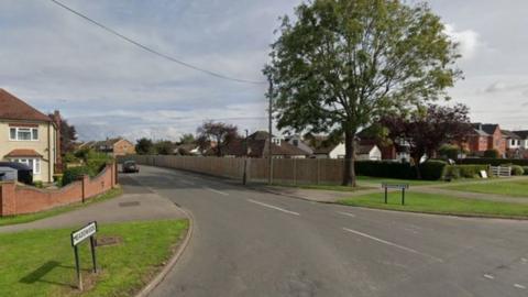 Second attempted murder arrest after Nuneaton stabbing - BBC News