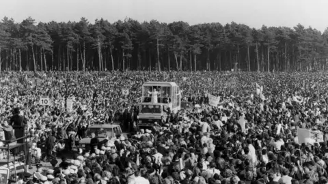 Manchester Daily Express Pope John Paul II in Phoenix Park, Dublin, September 1979