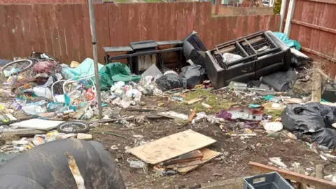 Mansfield District Council Rubbish in the garden