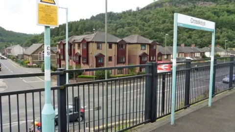 Roger Cornfoot | Geograph Crosskeys railway station