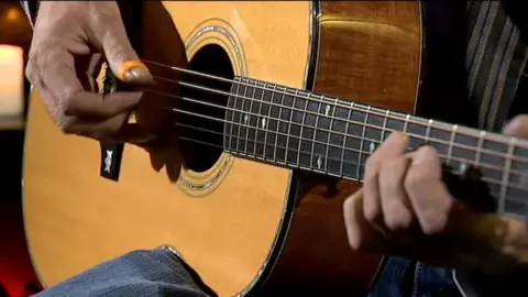 dougie maclean guitar