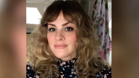 Sian Pesticcio/Michelle Marshall Sian Pesticcio