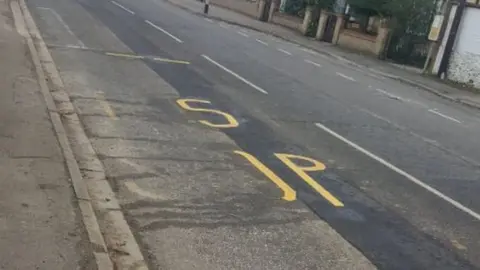 Raymond Docwra Unfinished markings