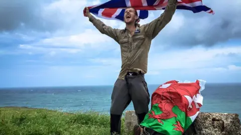 Ash Dykes Ash Dykes in Madagascar