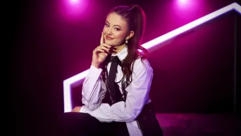 Justin Downing maisie-junior-eurovision.