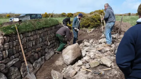 Cornwall Council/Guild of Cornish Hedgers Cornish hedgers