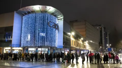 Matthew Horwood queue of people