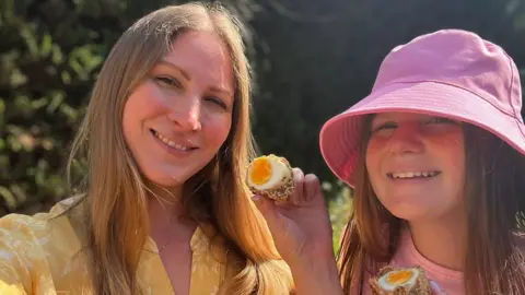 Selfie with Rachel and her daughter Tiani on their picnic