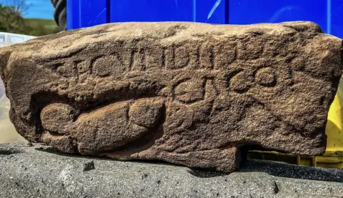 The Vindolanda Trust The graffiti on the stone