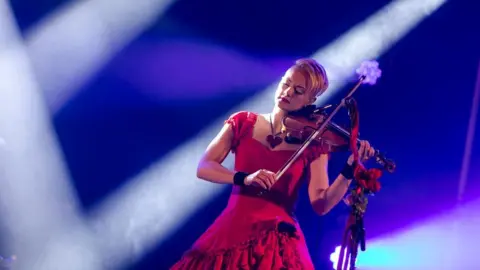 Paul Campbell The Wonder Stuff performance at Loopallu