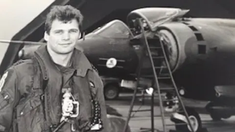 Wiltshire Police Paul Gunnell joined the RAF in 1982 and flew Harrier jump jets before joining Cathay Pacific