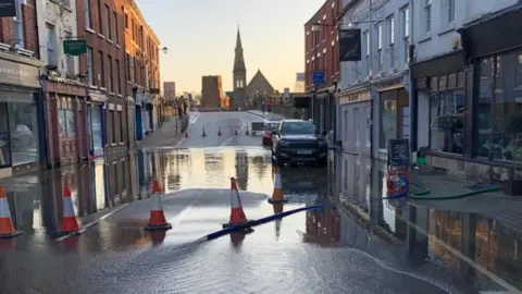 Town side looking towards English Bridge