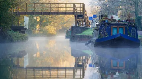 Tania McCrea-Steele Kennet and Avon Canal