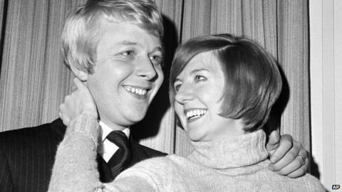 Cilla Black 'knew she was dying', friend says - BBC News