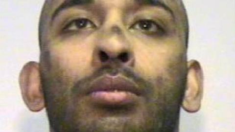 Oldham IS supporter Atiq Ahmed jailed over 'brutal' videos - BBC News