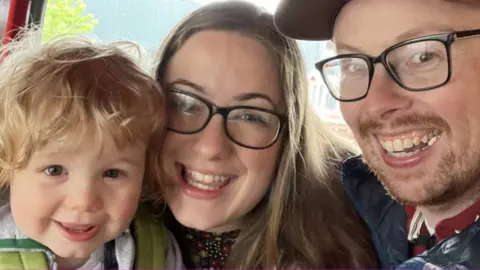 Family photo Eleri and family