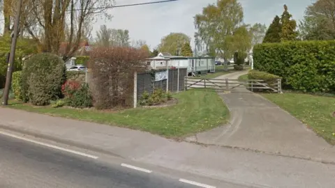 Google Elm Farm Country Park, Thorpe-le-Soken