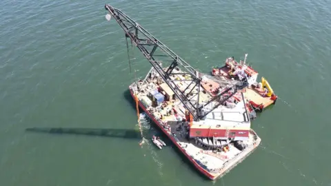 MAIB Nicola Faith being raised from seabed