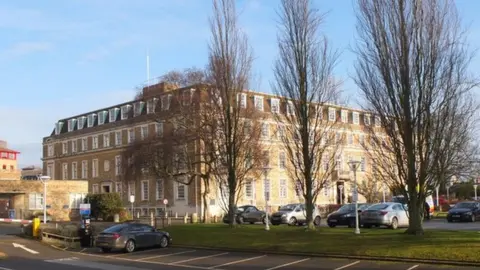 Geograph/Jim Barton Shire Hall