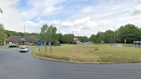 Google Wake Arms roundabout