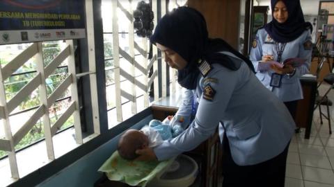 Kisah Narapidana Perempuan Membesarkan Anak Di Dalam Penjara: 'Sudah ...